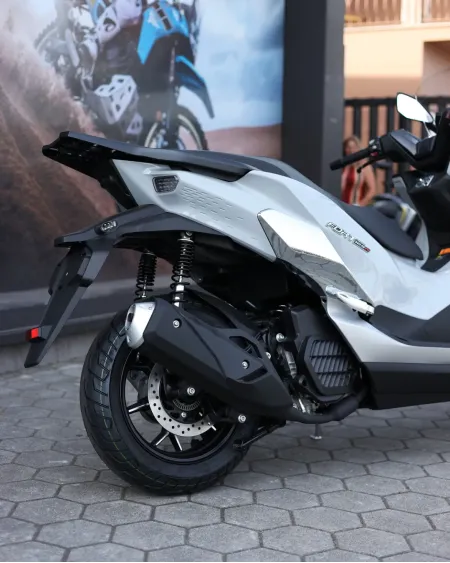 QJMotor Fort 125N 2026 – Scooter 125cc Nova – Motocar Vila das Aves | Santo Tirso Porto