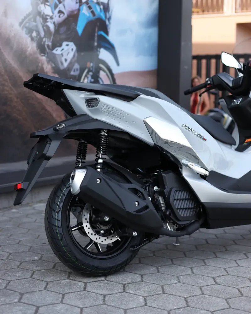 QJMotor Fort 125N 2026 – Scooter 125cc Nova – Motocar Vila das Aves | Santo Tirso Porto