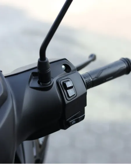 Yamaha RayZR 125 2026 Nova – Scooter Urbana Económica – Motocar Vila das Aves | Santo Tirso Porto