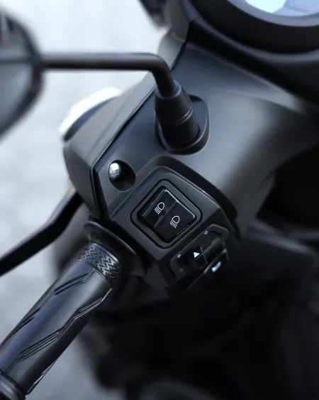 Yamaha RayZR 125 2026 Nova – Scooter Urbana Económica – Motocar Vila das Aves | Santo Tirso Porto