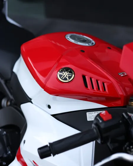 Yamaha R9 2026 70º Aniversário Nova – Supersport 890cc – Motocar Vila das Aves | Santo Tirso Porto