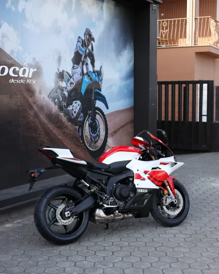 Yamaha R9 2026 70º Aniversário Nova – Supersport 890cc – Motocar Vila das Aves | Santo Tirso Porto