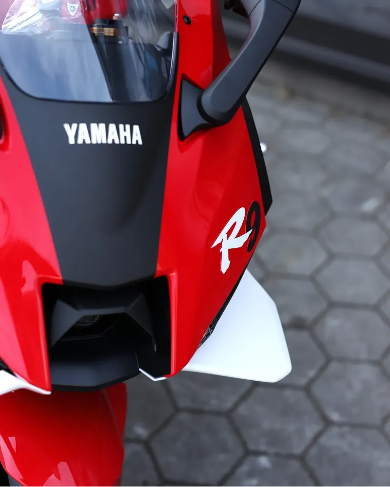 Yamaha R9 2026 70º Aniversário Nova – Supersport 890cc – Motocar Vila das Aves | Santo Tirso Porto
