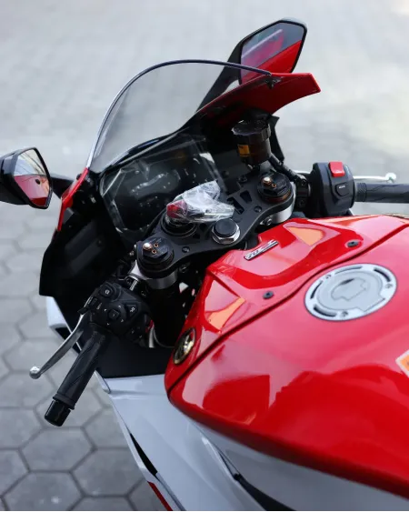 Yamaha R9 2026 70º Aniversário Nova – Supersport 890cc – Motocar Vila das Aves | Santo Tirso Porto