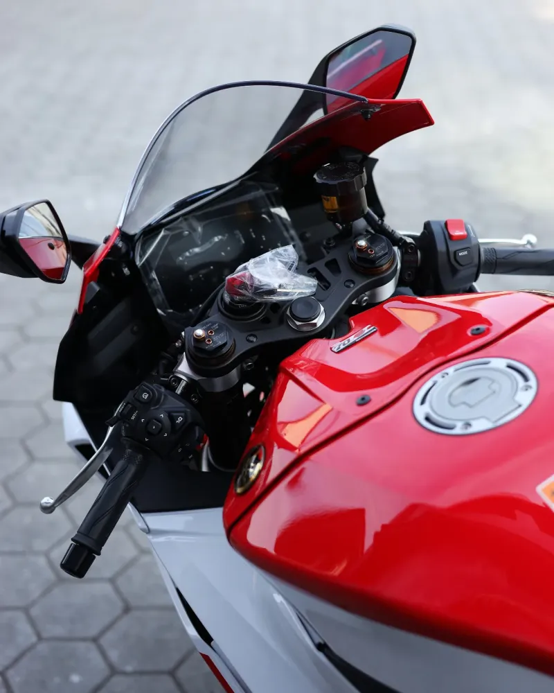 Yamaha R9 2026 70º Aniversário Nova – Supersport 890cc – Motocar Vila das Aves | Santo Tirso Porto