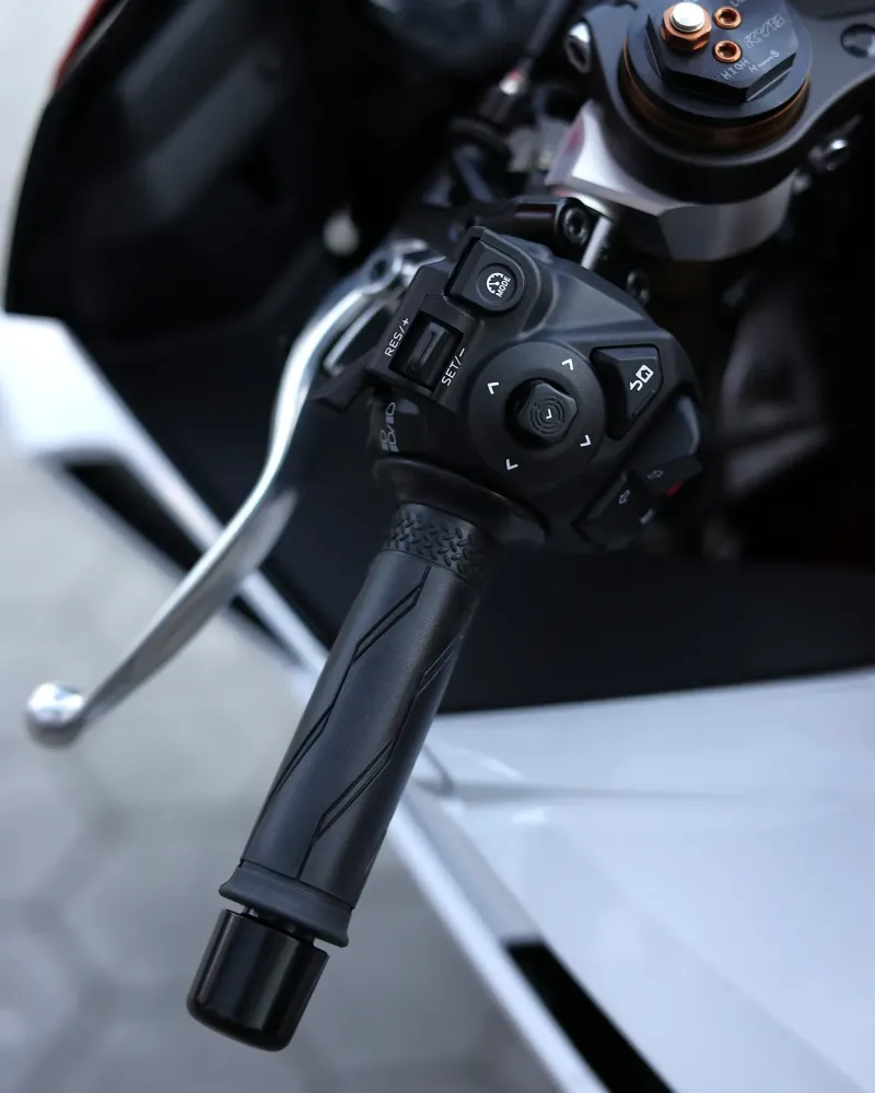 Yamaha R9 2026 70º Aniversário Nova – Supersport 890cc – Motocar Vila das Aves | Santo Tirso Porto