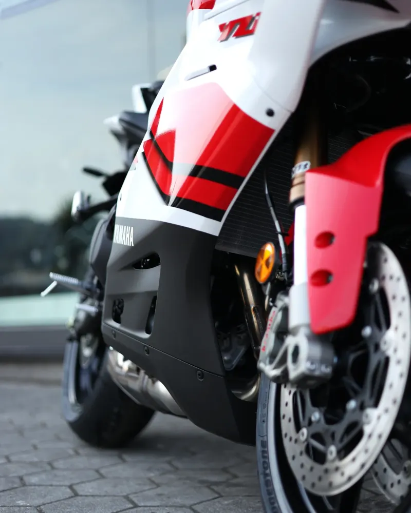 Yamaha R9 2026 70º Aniversário Nova – Supersport 890cc – Motocar Vila das Aves | Santo Tirso Porto