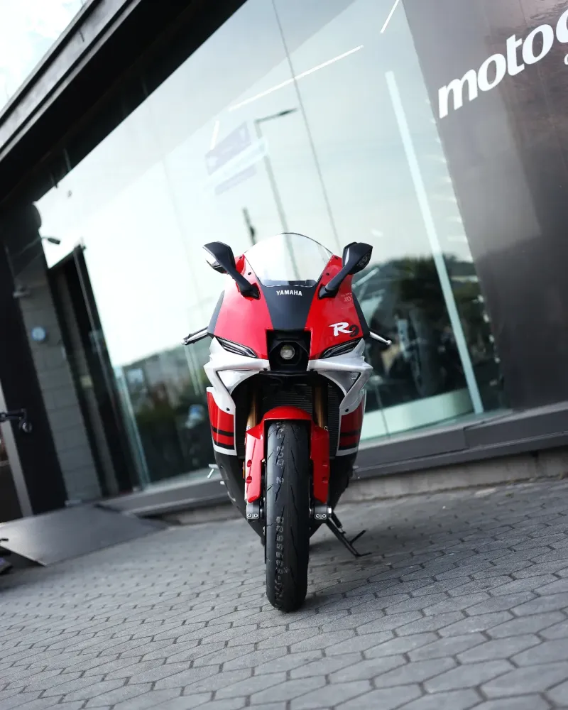 Yamaha R9 2026 70º Aniversário Nova – Supersport 890cc – Motocar Vila das Aves | Santo Tirso Porto