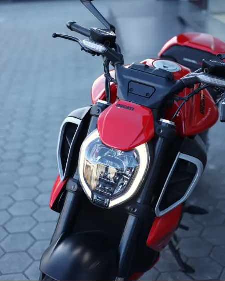 Ducati Diavel V4 2022 – 4.608 km – Muscle Cruiser Premium – Motocar Vila das Aves | Santo Tirso Porto