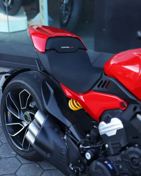 Ducati Diavel V4 2022 – 4.608 km – Muscle Cruiser Premium – Motocar Vila das Aves | Santo Tirso Porto