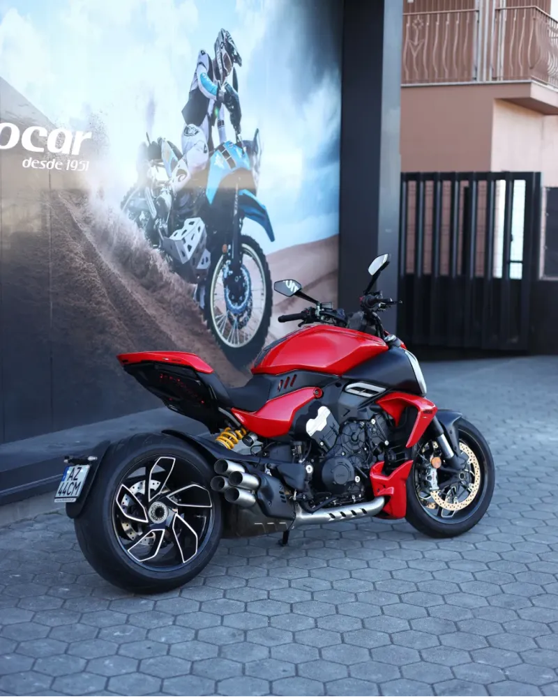 Ducati Diavel V4 2022 – 4.608 km – Muscle Cruiser Premium – Motocar Vila das Aves | Santo Tirso Porto