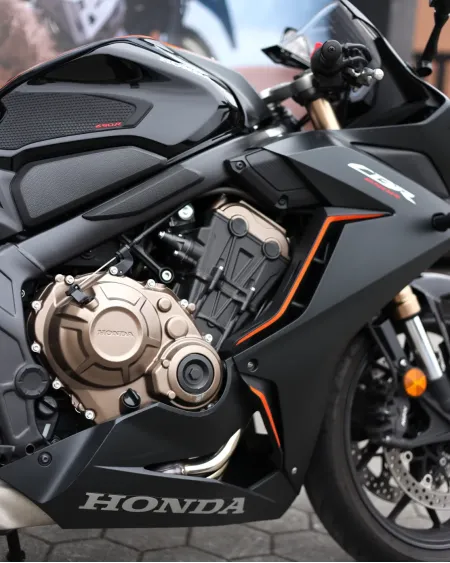 Honda CBR650R 2022 – 20.943 km – Desportiva 4 Cilindros – Motocar Vila das Aves | Santo Tirso Porto