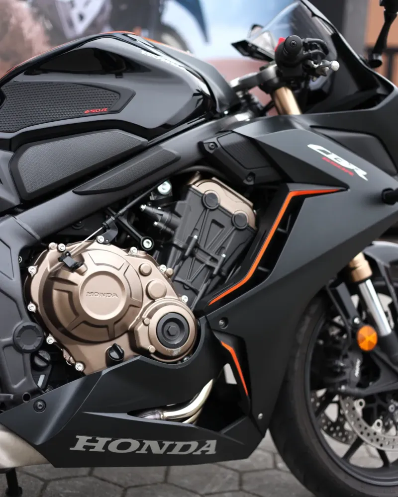 Honda CBR650R 2022 – 20.943 km – Desportiva 4 Cilindros – Motocar Vila das Aves | Santo Tirso Porto