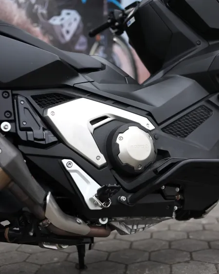 Honda X-ADV 750 2022 – 9.617 km – Scooter Adventure – Motocar Vila das Aves | Santo Tirso Porto