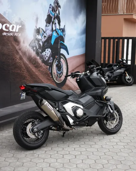 Honda X-ADV 750 2022 – 9.617 km – Scooter Adventure – Motocar Vila das Aves | Santo Tirso Porto