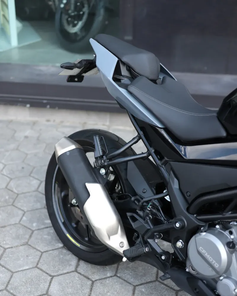 CFMOTO 300NK 2025 – 718 km – Naked 300cc – Motocar Vila das Aves | Santo Tirso Porto