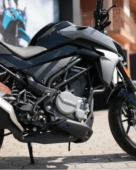 CFMOTO 300NK 2025 – 718 km – Naked 300cc – Motocar Vila das Aves | Santo Tirso Porto