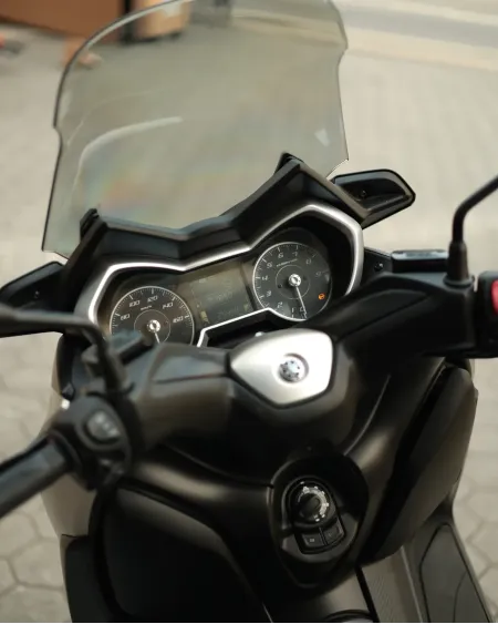 Yamaha XMAX 300 2018 – 25.449 km – Scooter GT Premium – Motocar Vila das Aves | Santo Tirso Porto