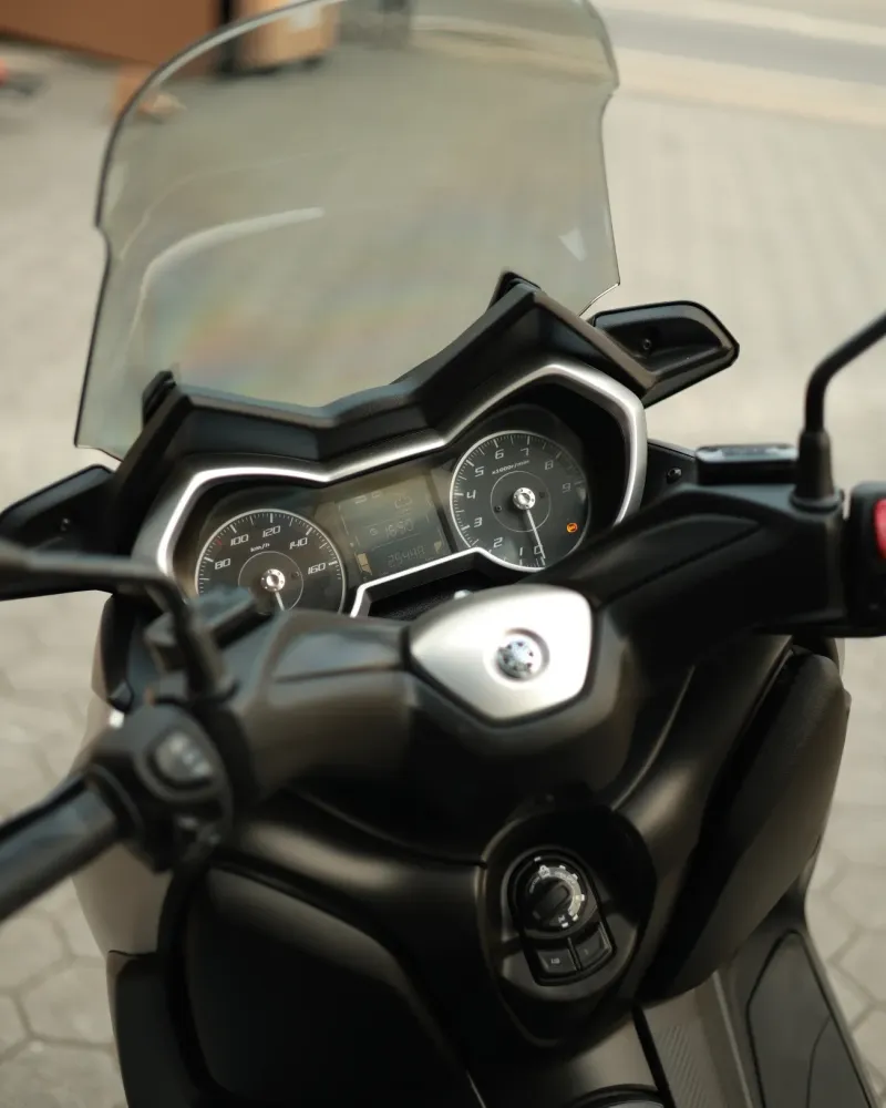 Yamaha XMAX 300 2018 – 25.449 km – Scooter GT Premium – Motocar Vila das Aves | Santo Tirso Porto
