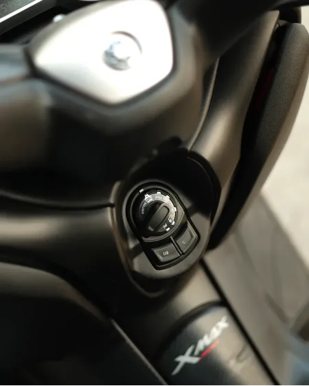 Yamaha XMAX 300 2018 – 25.449 km – Scooter GT Premium – Motocar Vila das Aves | Santo Tirso Porto