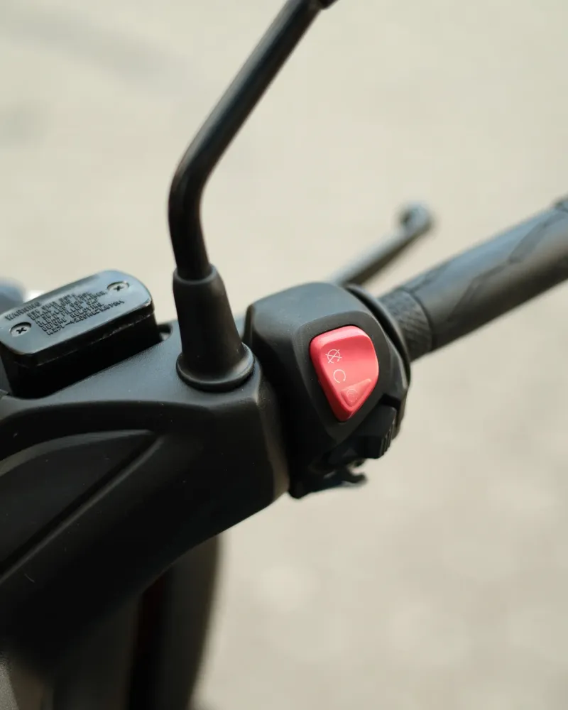 Yamaha XMAX 300 2018 – 25.449 km – Scooter GT Premium – Motocar Vila das Aves | Santo Tirso Porto