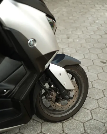 Yamaha XMAX 300 2018 – 25.449 km – Scooter GT Premium – Motocar Vila das Aves | Santo Tirso Porto