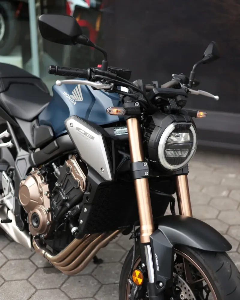 Honda CB650R 2020 – 27.998 km – Naked 4 Cilindros – Motocar Vila das Aves | Santo Tirso Porto