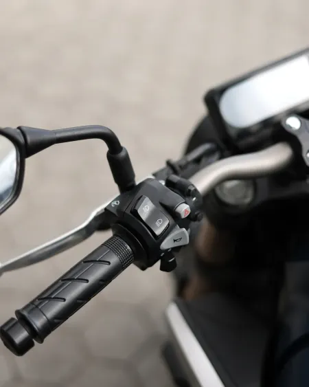 Honda CB650R 2020 – 27.998 km – Naked 4 Cilindros – Motocar Vila das Aves | Santo Tirso Porto