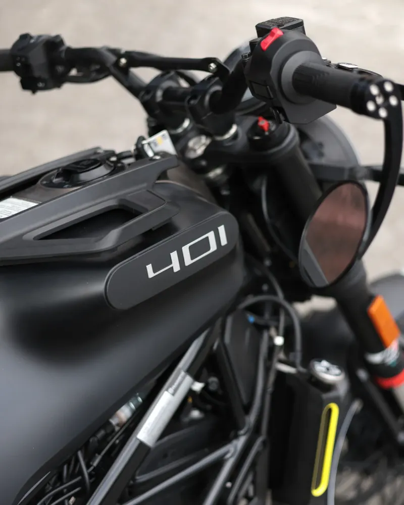 Husqvarna Svartpilen 2023 – 5.744 km – Naked Scrambler – Motocar Vila das Aves | Santo Tirso Porto