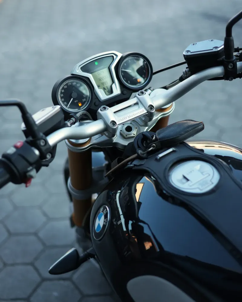 BMW R nineT 2014 – 12.200 km – Roadster Heritage – Motocar Vila das Aves | Santo Tirso Porto