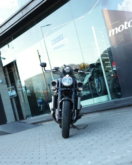 Yamaha VMAX 1700 Carbon Akrapovic Edition 2015 – 46.719 km – Motocar Vila das Aves | Santo Tirso Porto