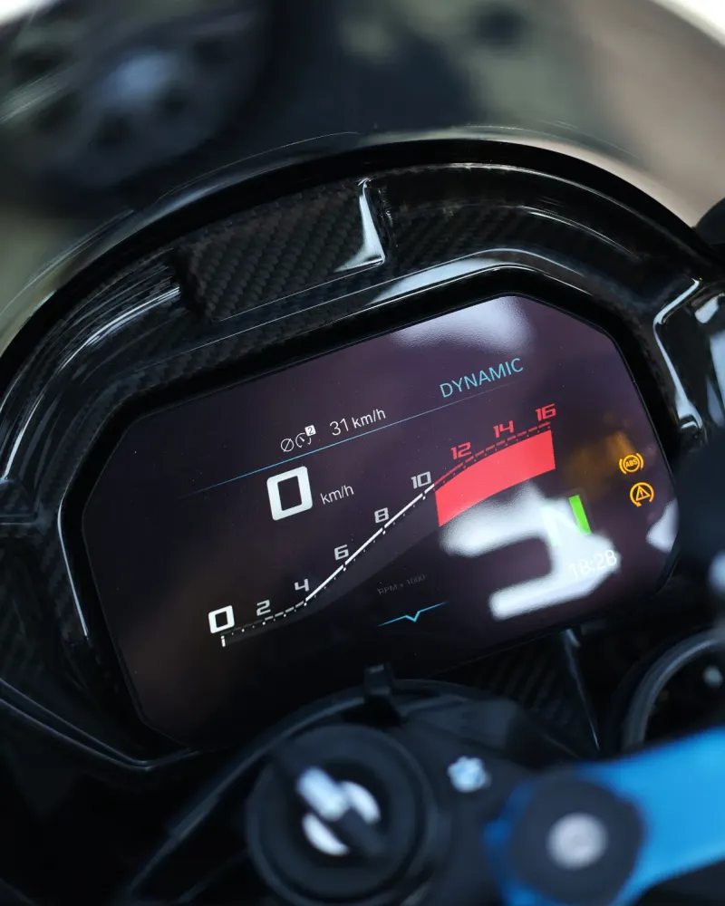 BMW M 1000 RR 2024 – 5.595 km – Superbike 212 cv – Motocar Vila das Aves | Santo Tirso Porto