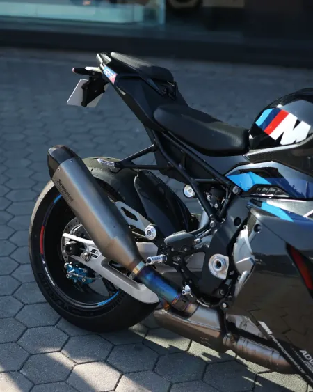 BMW M 1000 RR 2024 – 5.595 km – Superbike 212 cv – Motocar Vila das Aves | Santo Tirso Porto