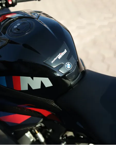 BMW M 1000 RR 2024 – 5.595 km – Superbike 212 cv – Motocar Vila das Aves | Santo Tirso Porto