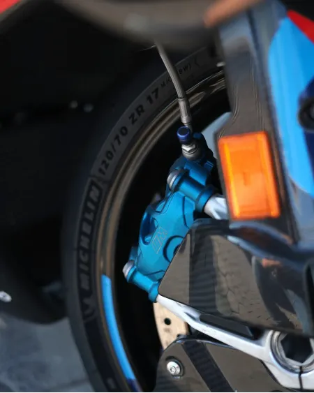 BMW M 1000 RR 2024 – 5.595 km – Superbike 212 cv – Motocar Vila das Aves | Santo Tirso Porto