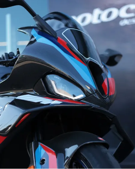 BMW M 1000 RR 2024 – 5.595 km – Superbike 212 cv – Motocar Vila das Aves | Santo Tirso Porto