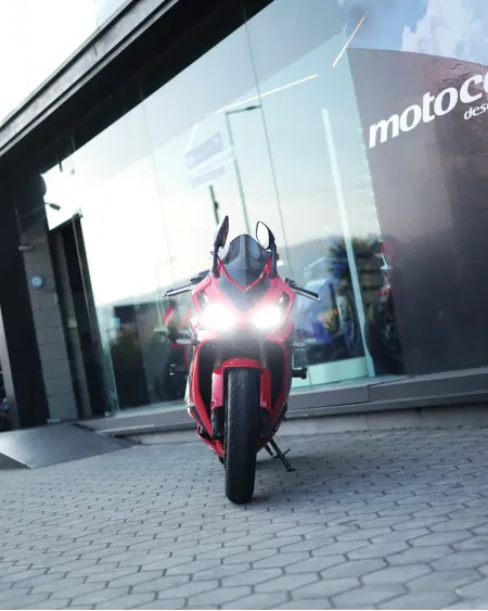 Honda CBR650R 2022 – 17.611 km – 4 Cilindros – Motocar Vila das Aves | Santo Tirso Porto