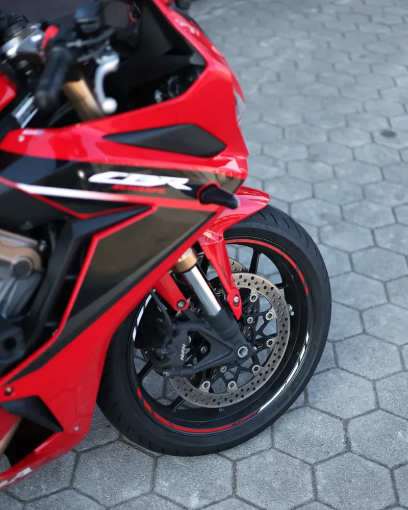 Honda CBR650R 2022 – 17.611 km – 4 Cilindros – Motocar Vila das Aves | Santo Tirso Porto