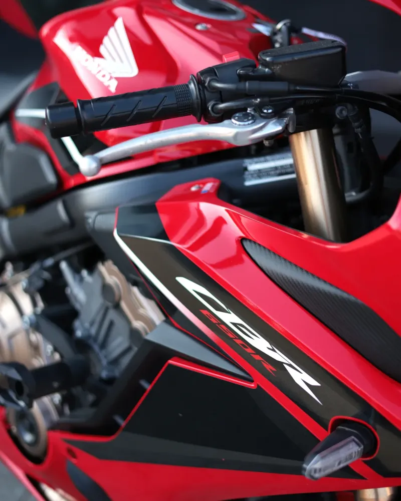 Honda CBR650R 2022 – 17.611 km – 4 Cilindros – Motocar Vila das Aves | Santo Tirso Porto